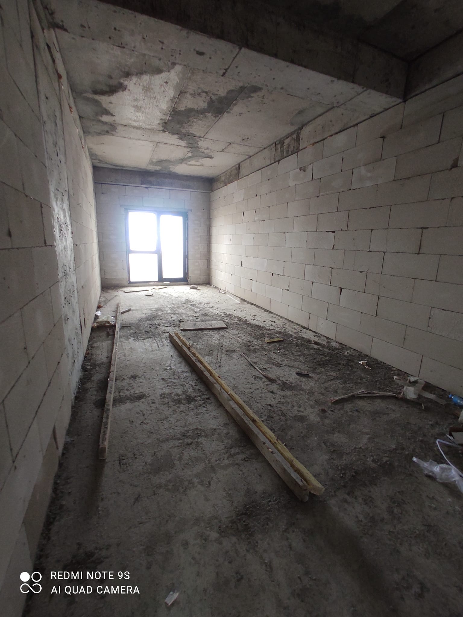 Təcili 1 otaqlı mənzil satılır . Qara Qarayev metrosunun