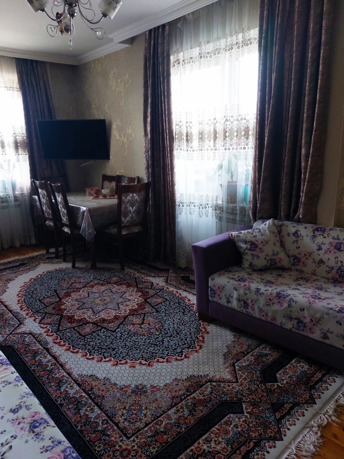 Qara Qarayev metrosu . Ruslan marketin yanı . 2 otaqlı