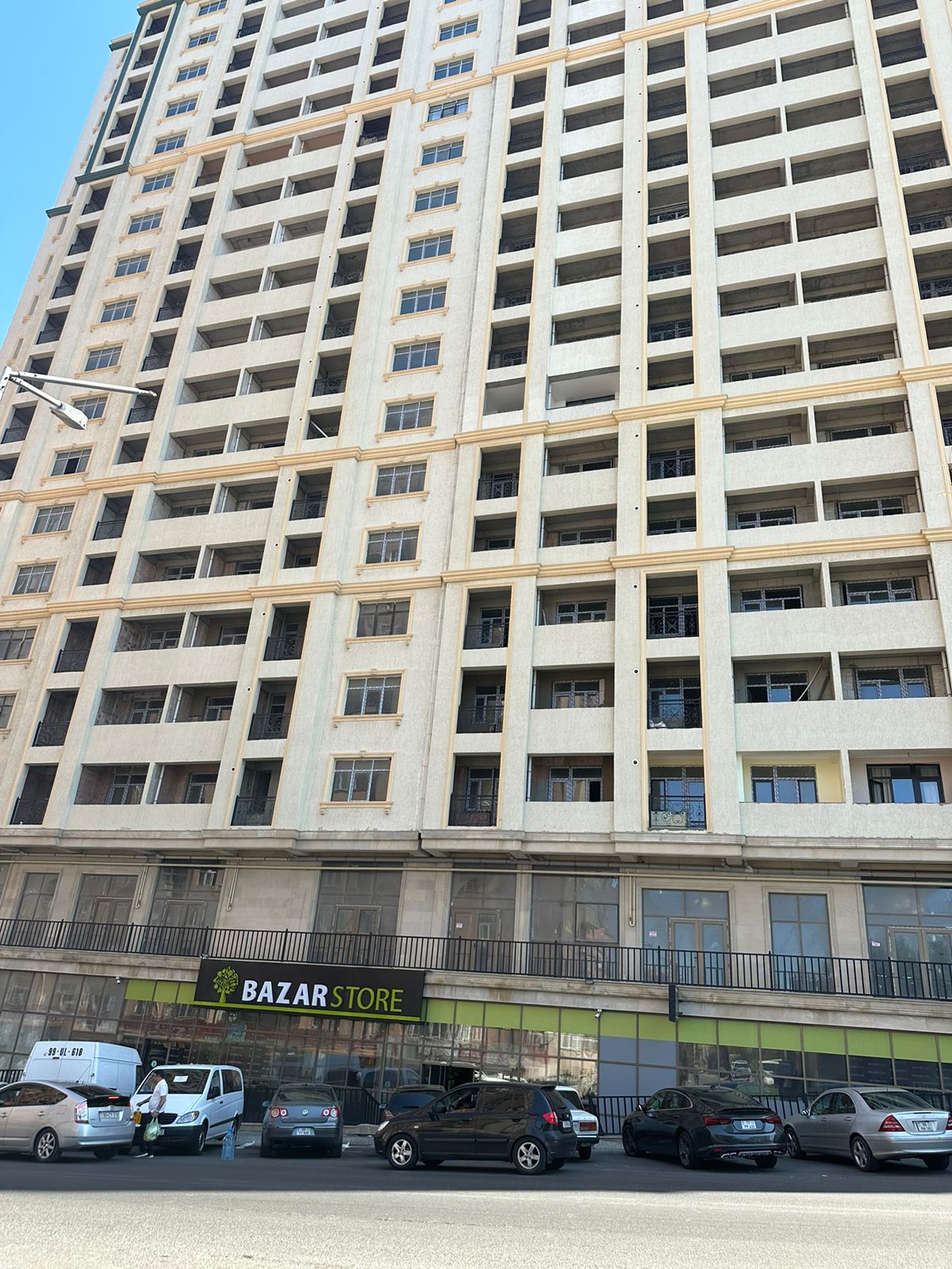 Yasamal rayonu Yeni Yasamal qəsəbəsi M.Xiyabani kücəsi yeni