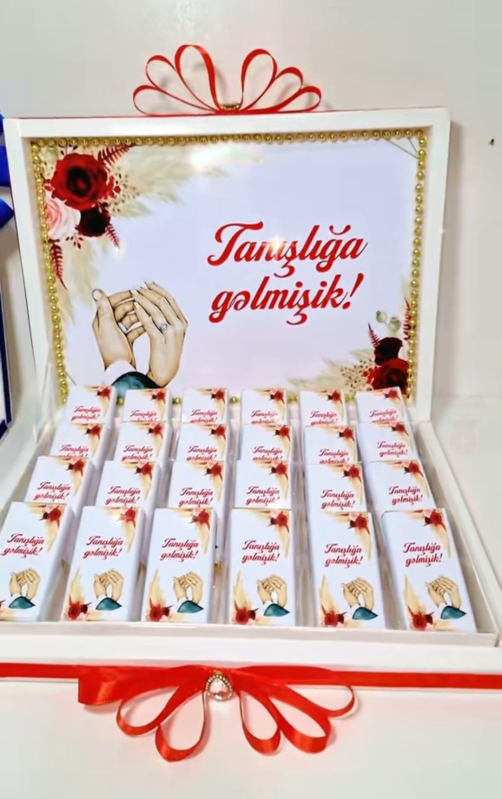 Heri konfet xoncalari sifarislə hazirlanir.Sifarisler bir