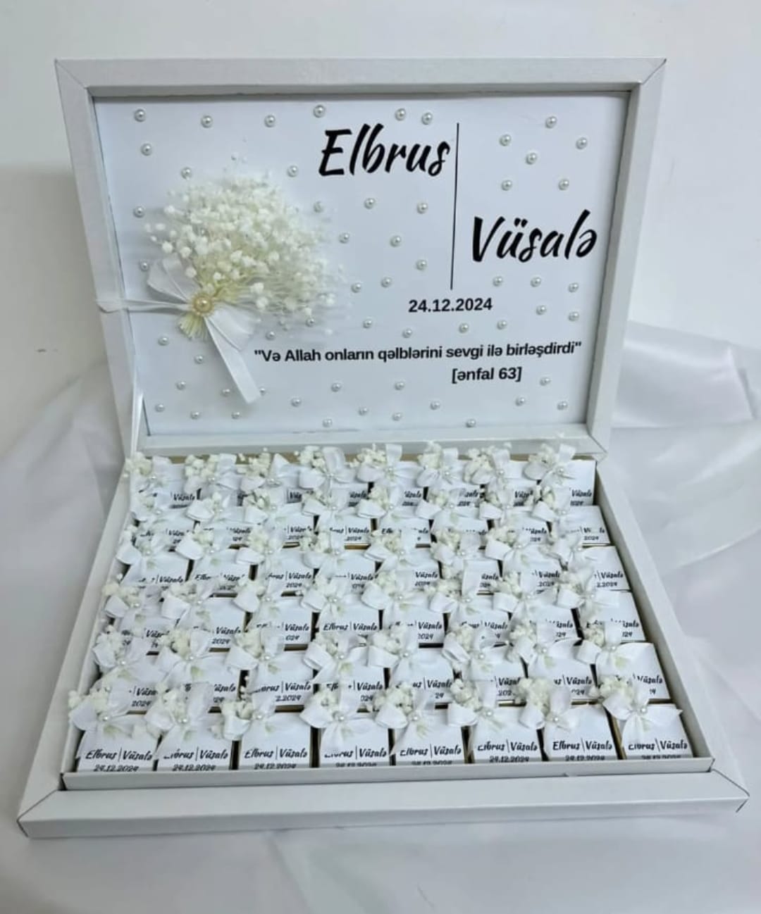 Nisan konfet xoncalari sifarislə hazirlanir.Sifarisler bir